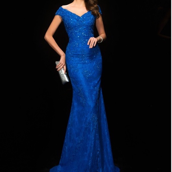 Dress - Picture 1 of 8